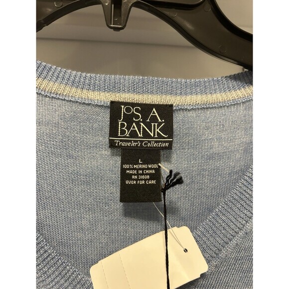 New Jos.A.Bank Size Large Soft 100% Merino Wool V-Neck Sweater Light Blue Preppy - Picture 2 of 5